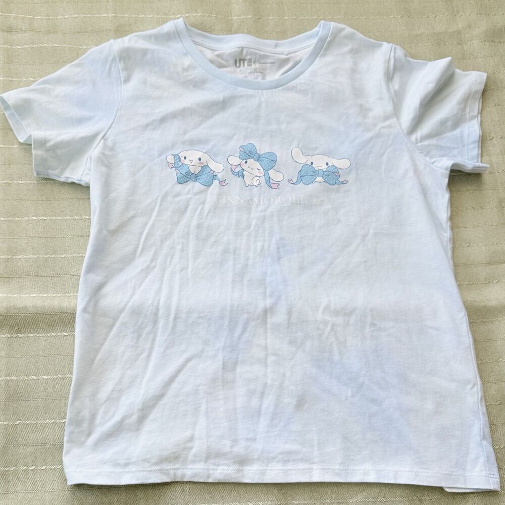 Uniqlo Sanrio Character Light Blue Shirt Girls Great Condition Size 13